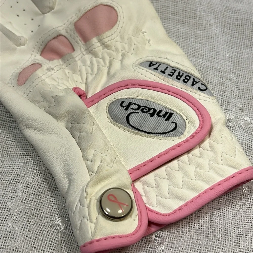 Cabretta left leather golf glove